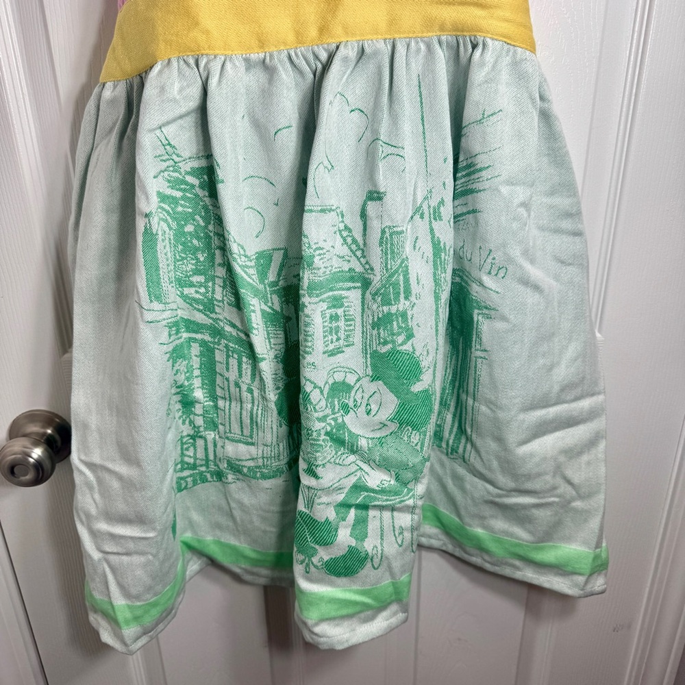 NWT. Disney Apron - Epcot France - Mickey And Minnie Paris Cafe. - Picture 6 of 16